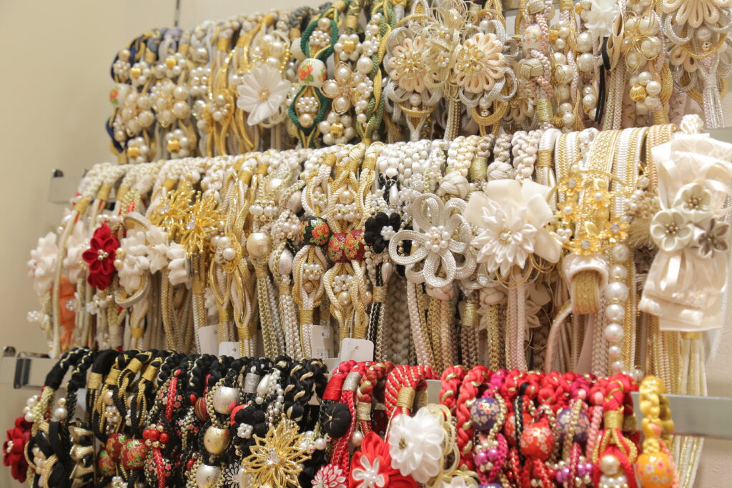 ふりそでMODEイオンモール福津店 - 成人式振袖フルセットレンタル - 前