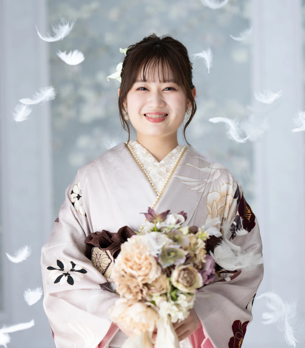 一瞬のときめきを余すことなく。15ポーズから始まる、こだわりの撮影。 | イメージ画像01_01